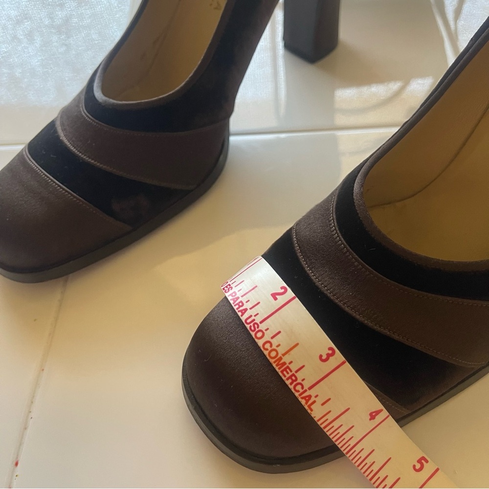 BOTTEGA VENETA Brown satin pump Size 9 - Picture 9 of 9